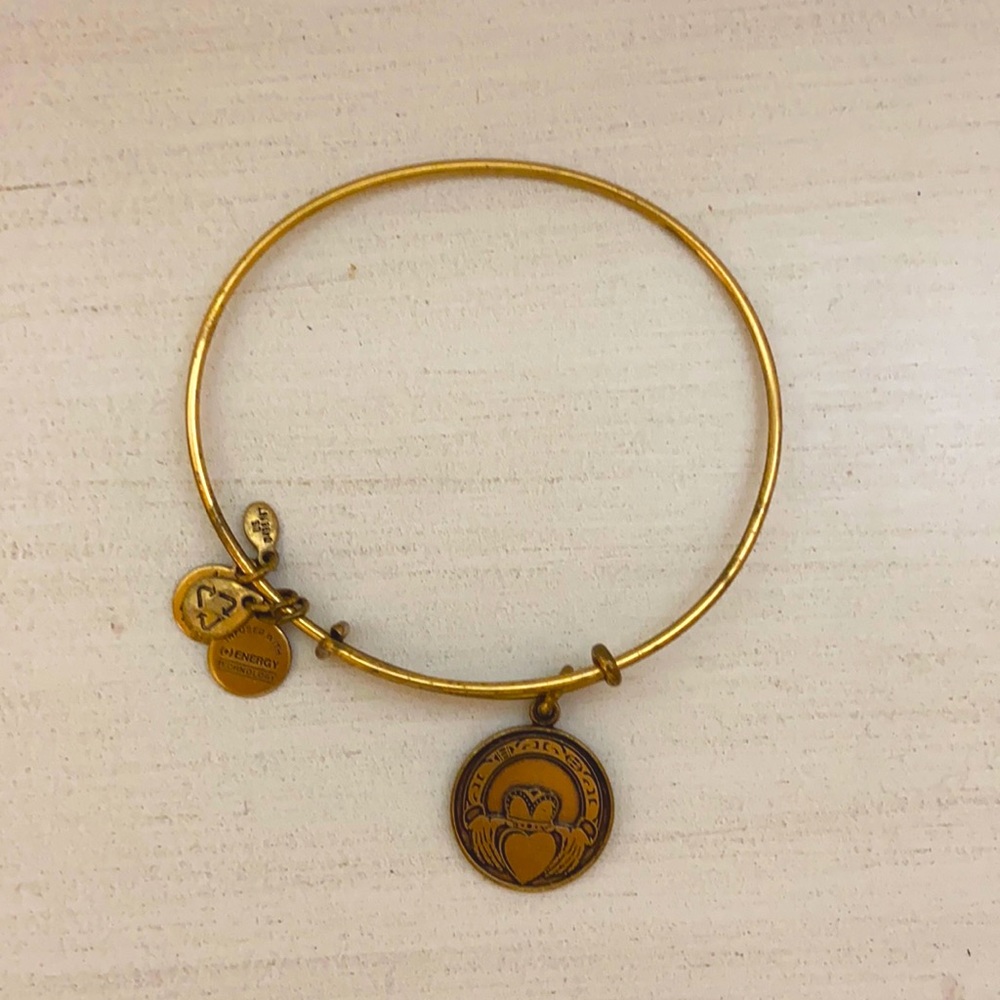 Alex and Ani Claddagh Bangle